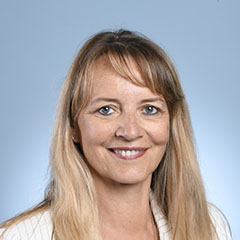 Mme Lysiane Métayer