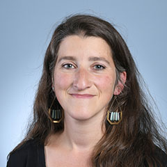 Mme Charlotte Leduc