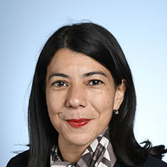 Mme Estelle Folest